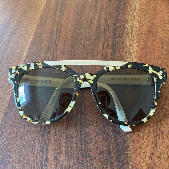 Gwen Stefani’s new collection of eyeware L. A. M. B. - Picture 2 of 5